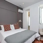Dona Simone Boutique Suites & Studios - By @ Rita\'S Place